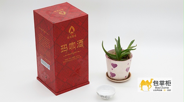 造型优雅的酒包装设计，满足消费者优越感！